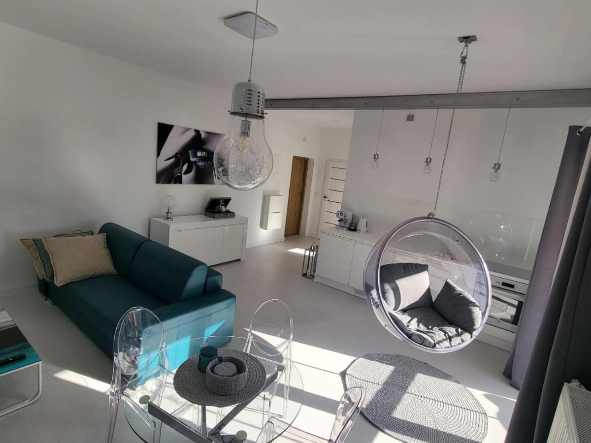 Przytulny Apartament Z Kominkiem Przy Jeziorze Borne Sulinowo Esterno foto